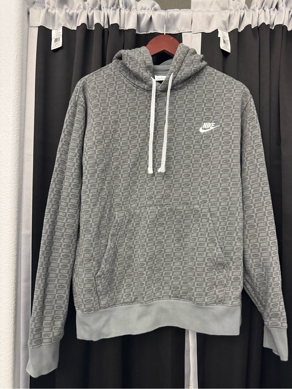 Nike Men's Gray Allover Logo Pullover Hoodie Medium